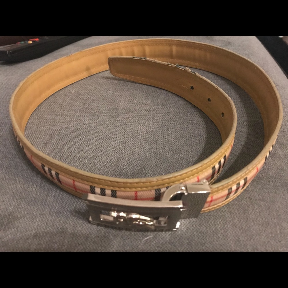 Burberry belt
